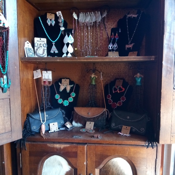 Meet your Posher, Debrarose - Picture 9 of 17